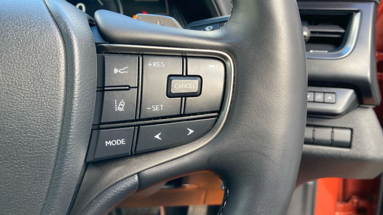 Lexus UX 300e 150kW 54.3 kWh 5dr E-CVT Electric Hatchback